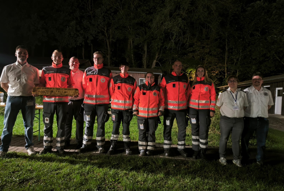 Landesüberprüfung Ein Gruppenfoto von DRK-Kräften